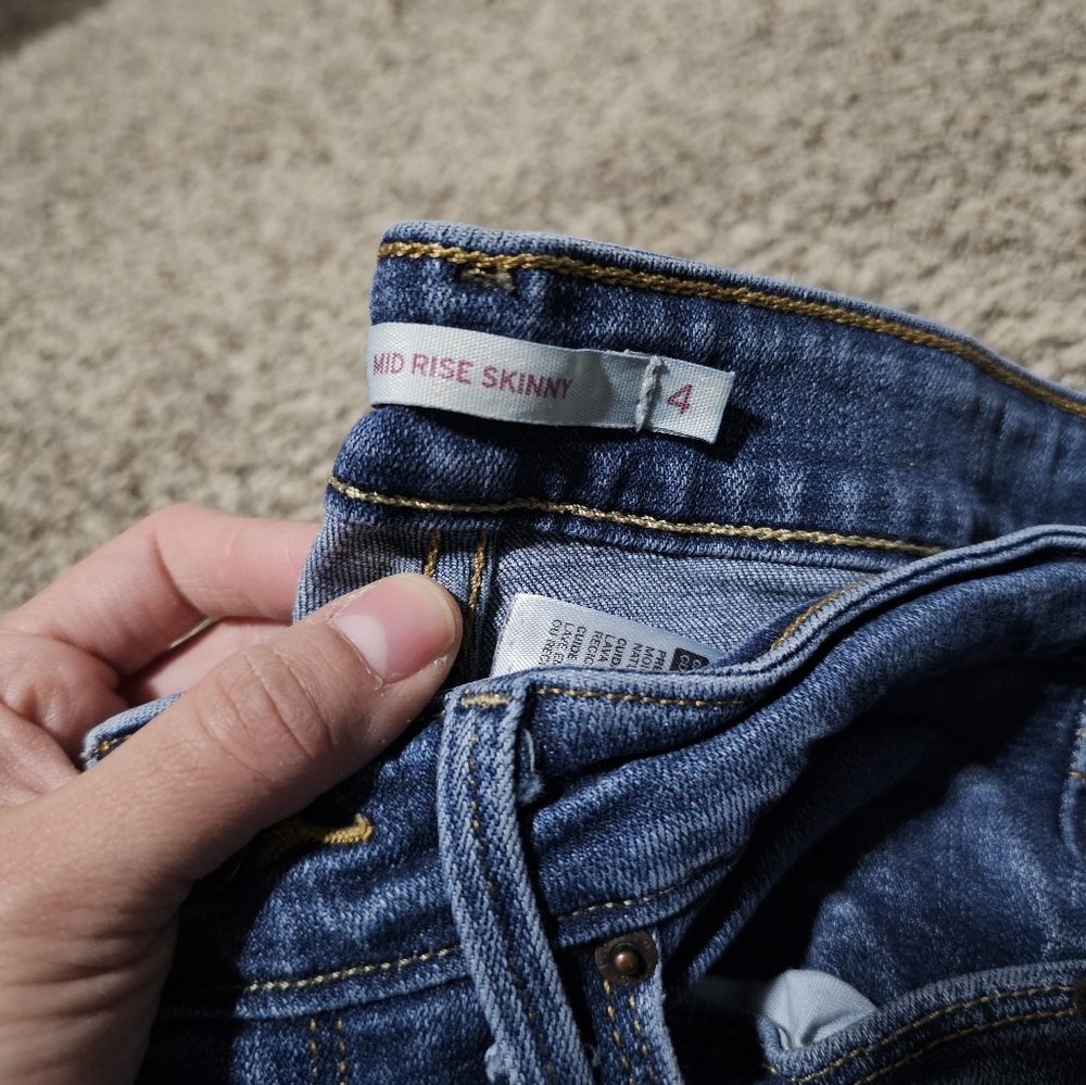 Levi Jeans - Picture 3 of 7